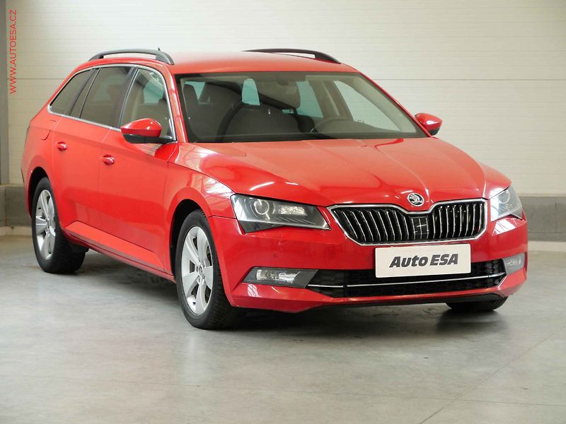 Škoda Superb (2016) 2.0TDi, ČR, Bixen, AC, park - fotografie inzerátu