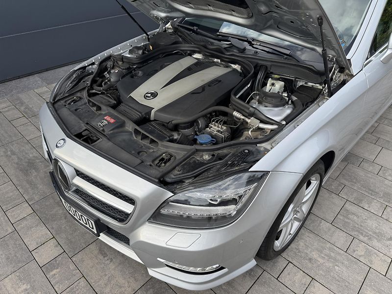 Mercedes-Benz CLS (2014) 350 CDI, 4Matic, AMG - fotka 59 z 64