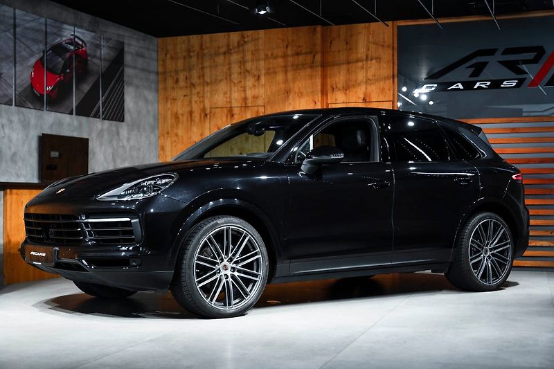 Porsche Cayenne - fotka 1 z 20
