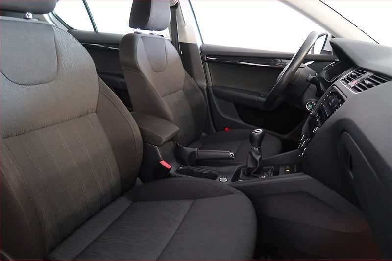 Škoda Octavia (2018) 1.6 TDI, ČR,1.maj, Tempomat - fotka 9 z 17