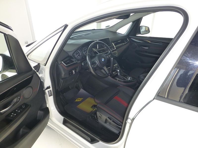 BMW Řada 2 (2016) 2,0D*NAVI*ALU*VYHŘ.SED*M.PAKET - fotka 10 z 28