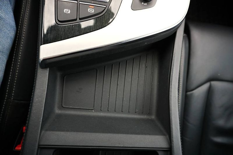 Audi Q7 (2016) S-LINE 3,0 TDI 200 kW - fotka 36 z 55