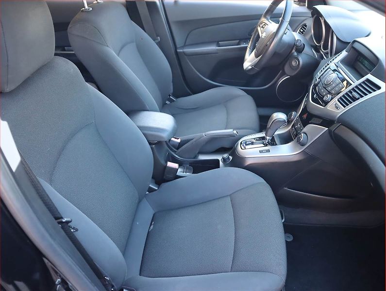 Chevrolet Cruze (2012) 2.0 VCDi, Automat, Serv.kniha - fotka 9 z 17