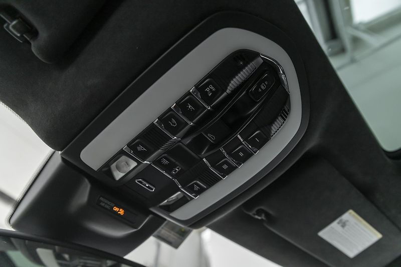 Porsche Macan Turbo*BOSE*Panorama - fotka 41 z 42