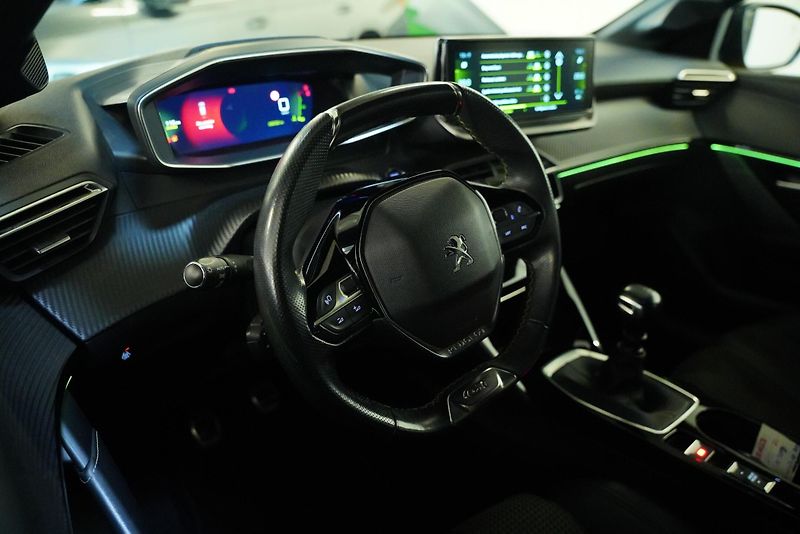 Peugeot 208 - fotka 14 z 29