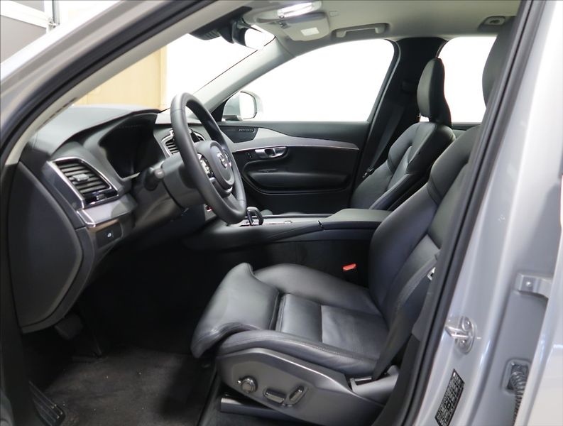 Volvo XC90 2,0 B5 AWD AUT Plus Bright - fotka 7 z 38