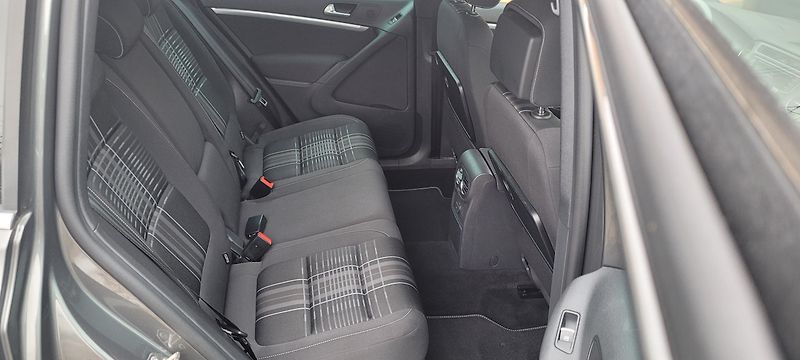Volkswagen Tiguan (2016) 1,4TSi110kW DSG R-Line BiXenon - fotka 11 z 39