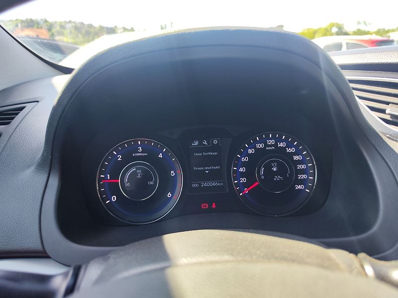 Hyundai i40 1.7 CRDi/85kW Experience - fotka 14 z 33