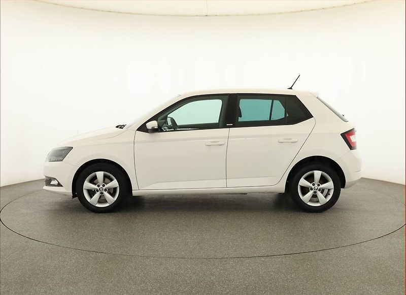 Škoda Fabia (2017) JOY 1.2 TSI, Serv.kniha - fotka 3 z 15