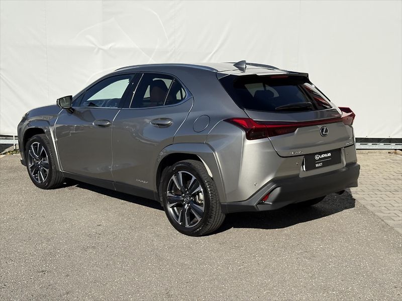 Lexus UX 250h 2,0 Luxury, 4x4  UX - fotka 6 z 25