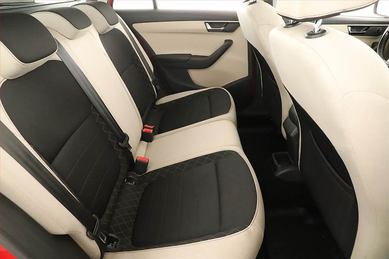 Škoda Fabia (2016) 1.2 TSI, Park. senzory - fotka 7 z 12
