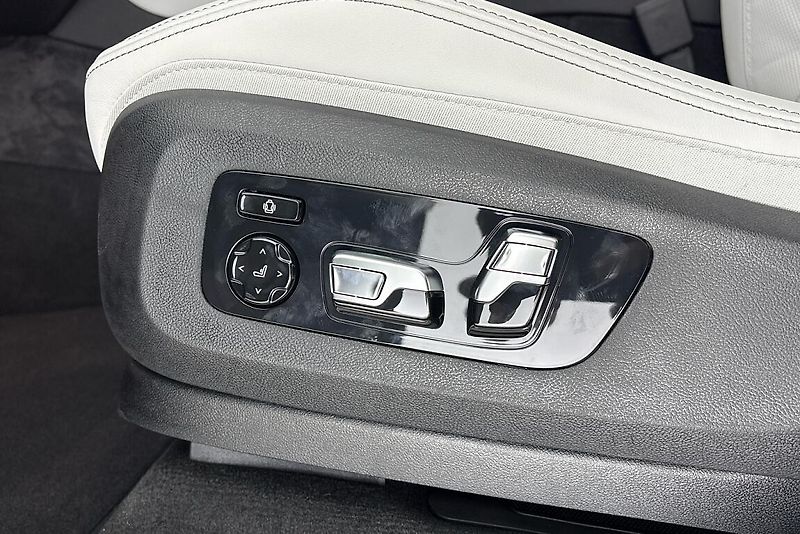 BMW X5 xDrive40d - fotka 6 z 21