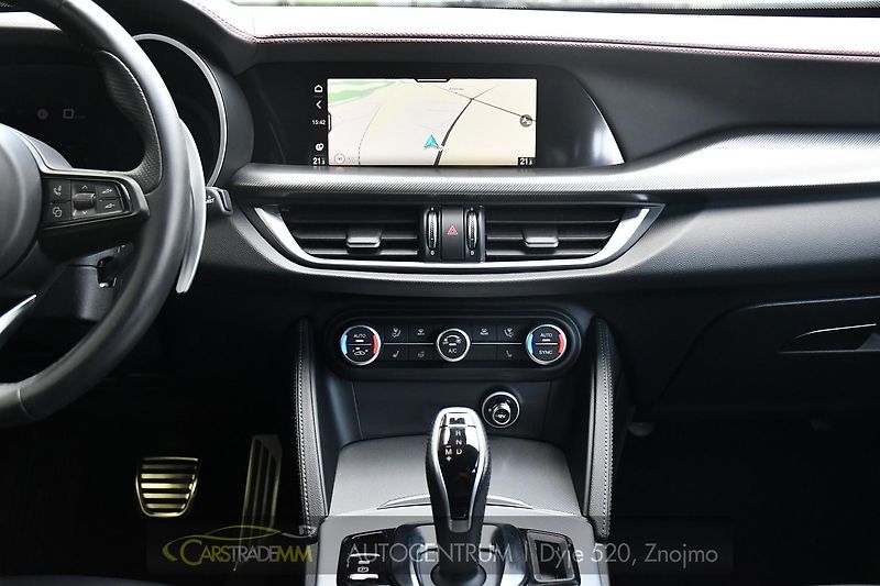Alfa Romeo Stelvio 2.0T Q4 206KW TRIBUTO ITALIANO - fotka 25 z 50