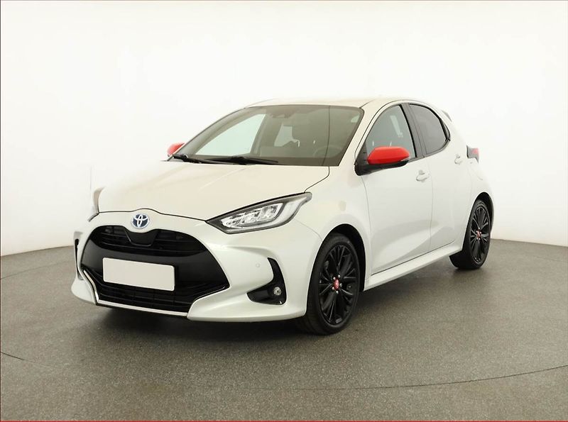 Toyota Yaris (2021) Tokyo Edition 1.5 Hybrid - fotka 2 z 19