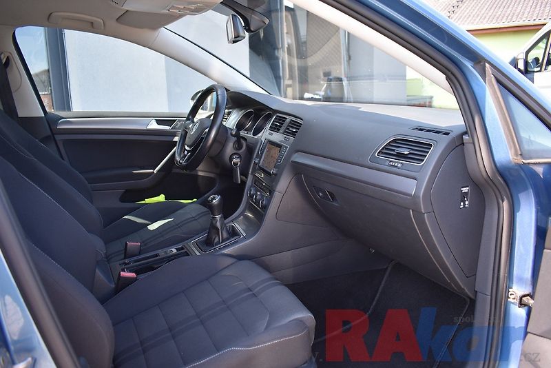 Volkswagen Golf (2015) Comfortline 1,6 TDI - fotka 20 z 41