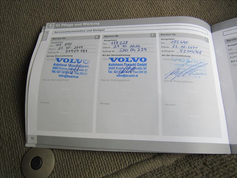 Volvo V60 2,4 D6 AWD Plug-in Hybrid - fotka 39 z 41