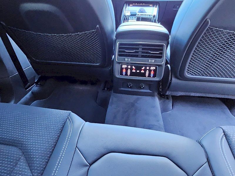 Audi Q8 (2025) 50 TDI 210kW quattro - fotka 16 z 27