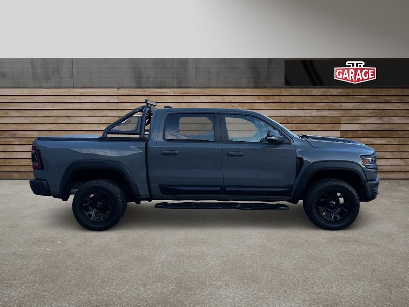 Dodge RAM (2020) +TRX PAKET+DESTROYER GREY+ - fotka 2 z 24