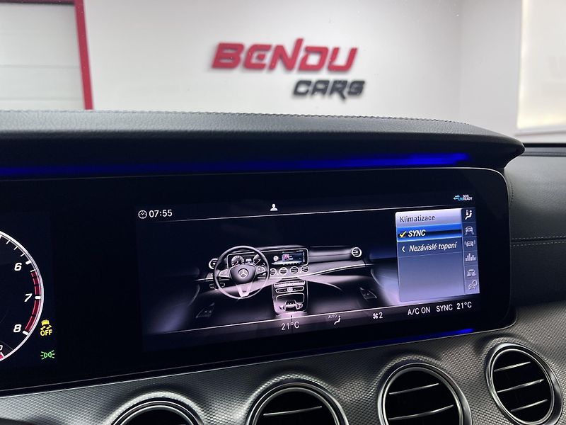 Mercedes-Benz Třídy E E 450, 270 kW, 4Matic, AMG - fotka 45 z 50