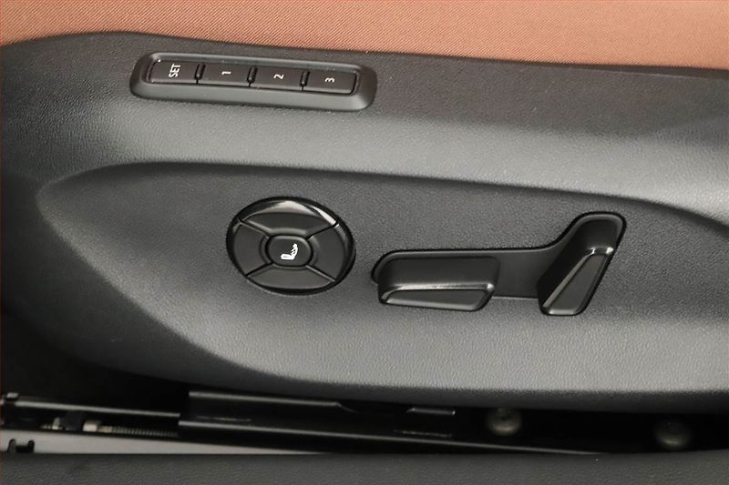 Škoda Superb (2025) 2.0 TDI, Lautrin&Klement - fotka 18 z 21