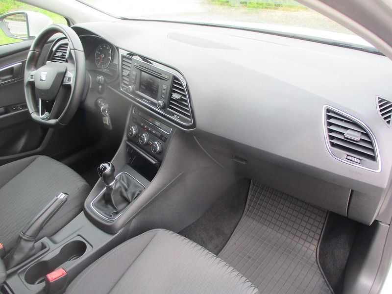 Seat Leon 1,2TSi 77kW STYLE FULL LED - fotka 32 z 48