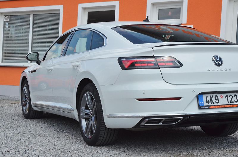 Volkswagen Arteon (2022) 1.5 TSi 110kW R-LINE / ČR  - fotka 10 z 42