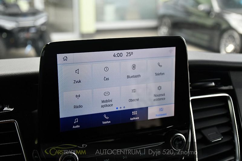 Ford Tourneo Custom 2.0EcoBlue 8.MÍST TITANIUM - fotka 31 z 43