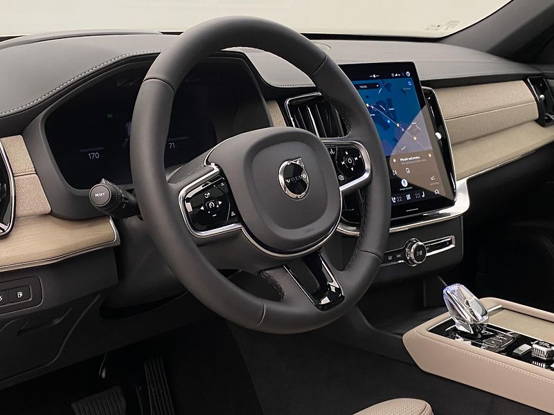 Volvo XC90 (2026) T8 AWD Plug-in DARK PLUS 7m - fotka 4 z 66