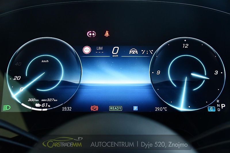 Mercedes-Benz EQS 450 AMG 4MATIC HYPERSCREEN - fotka 33 z 64