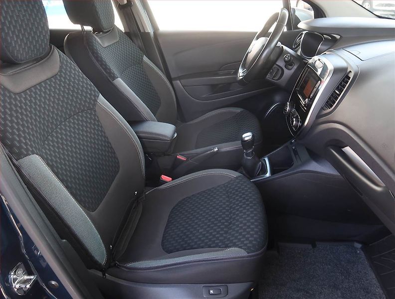 Renault Captur (2017) 1.2 TCe, Serv.kniha, Navi - fotka 9 z 21