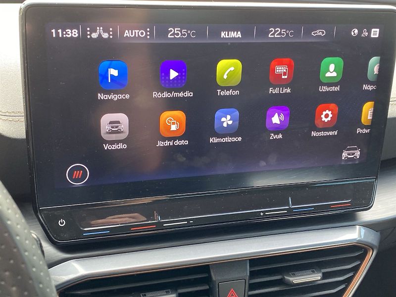 Cupra Formentor (2024) 1.5 TSI DSG - fotka 36 z 44