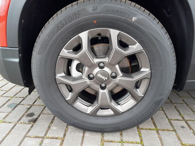 Jeep Avenger (2026) Longitude 1,2 110PS automat - fotka 11 z 28