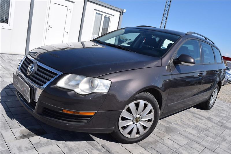 Volkswagen Passat 1,9 TDI 77KW KLIMA 1XMAJITEL - fotka 1 z 46