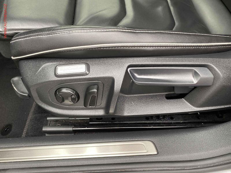 Volkswagen Arteon (2017) 2.0 TDi, Elegance, DSG, šíbr - fotka 14 z 20