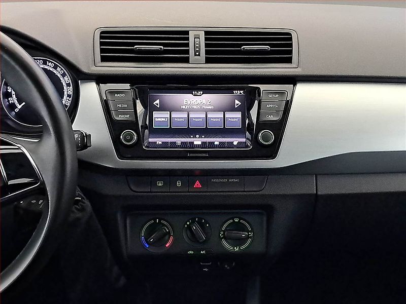 Škoda Fabia (2021) Ambition 1.0 TSI, Serv.kniha - fotka 12 z 16