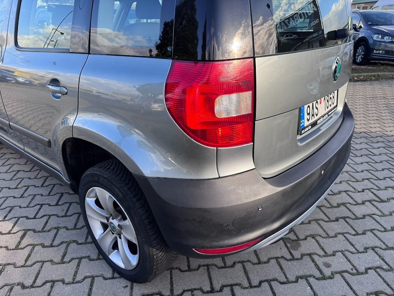 Škoda Yeti (2010) DSG 4X4 2,0TDI 103KW TAŽNÉ DPH - fotka 12 z 42