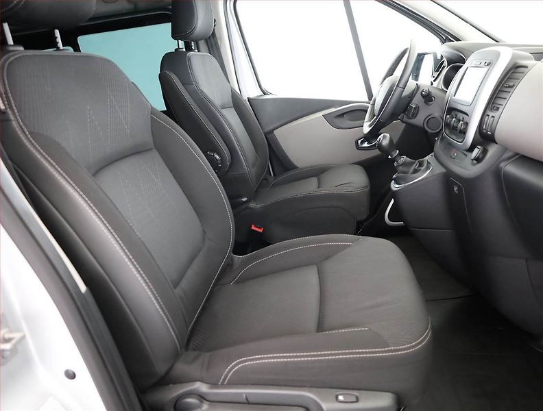 Renault Trafic (2017) 1.6 dCi, Bus, 8Míst, ČR, DPH - fotka 7 z 16