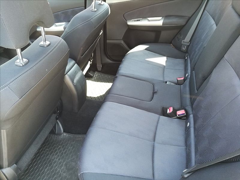 Subaru Forester 2,0 i 4x4 - fotka 11 z 17