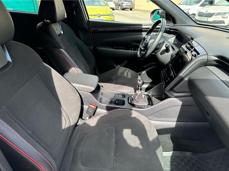 Hyundai Tucson 1.6 T-GDI N-Line - fotka 17 z 23