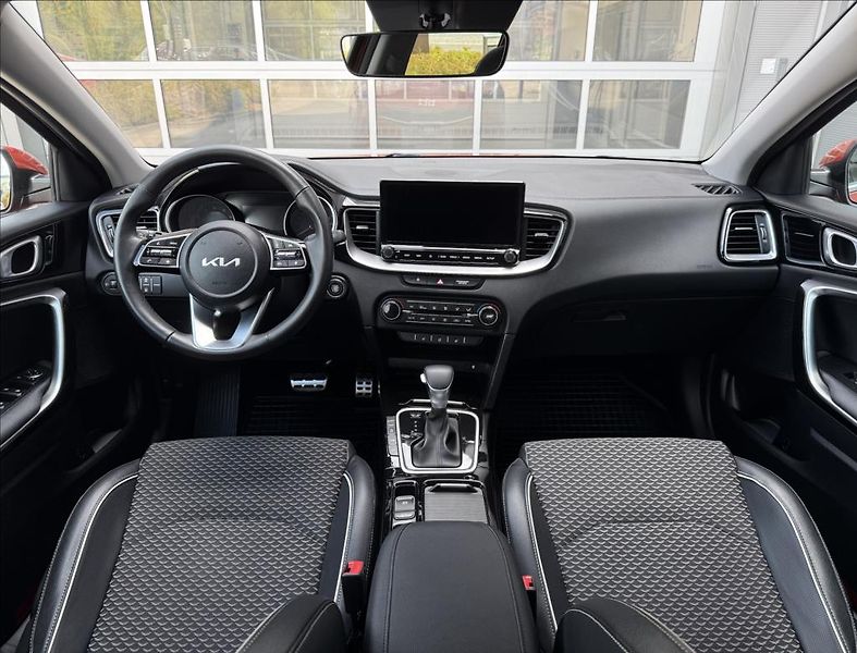 Kia XCeed 1,5 T-GDI DCT  Top Tažné - fotka 14 z 25
