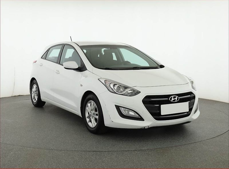 Hyundai i30 (2016) 1.6 MPI, Serv.kniha, Tempomat - fotka 1 z 19