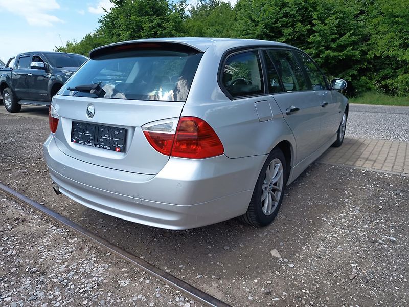BMW Řada 7 (2006) 2.0 95kw - fotka 25 z 49
