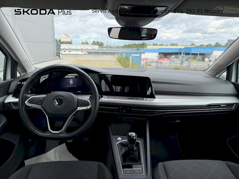 Volkswagen Golf (2022) Variant 1,5TSI 96KW LIFE KAMER - fotka 5 z 26