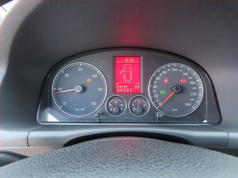 Volkswagen Touran (2009) 1.9 TDI, Automat, Serv.kniha - fotka 11 z 18