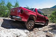 Nový VW Amarok při jízdě v jihoafrickém terénu