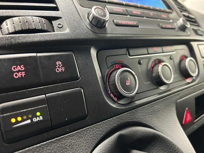 Volkswagen Transporter (2014) T5 L2 CNG/benzín | Záruka - fotka 26 z 44