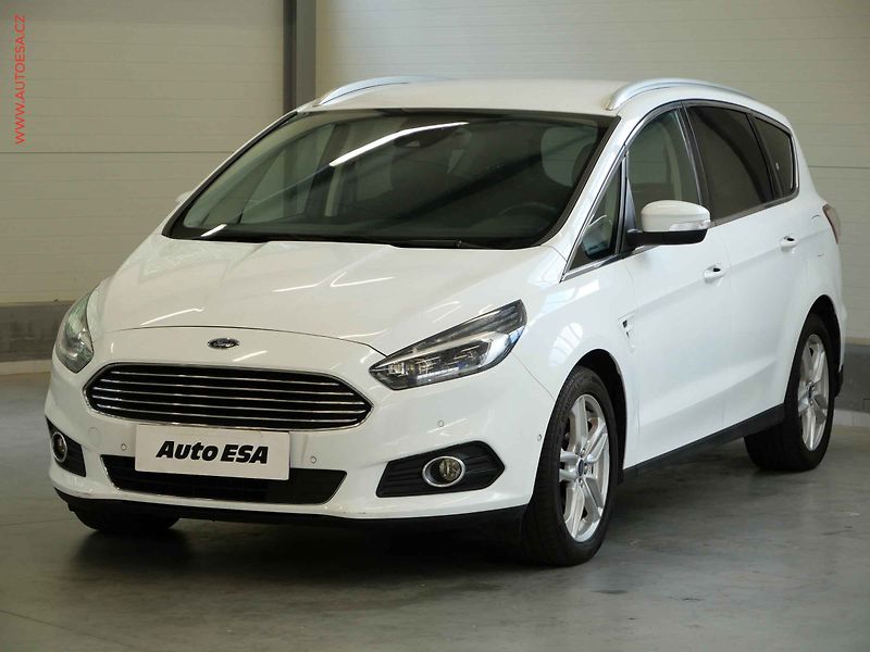 Ford S-MAX (2018) 2.0 TDCi, AT, navi, LED - fotka 3 z 25