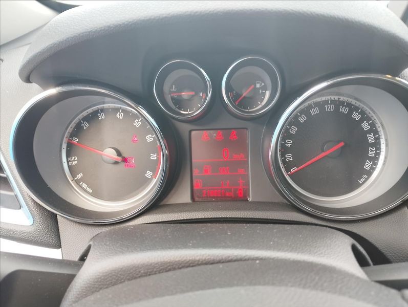 Opel Mokka 1,4 103KW 4X4 TURBO - fotka 13 z 17