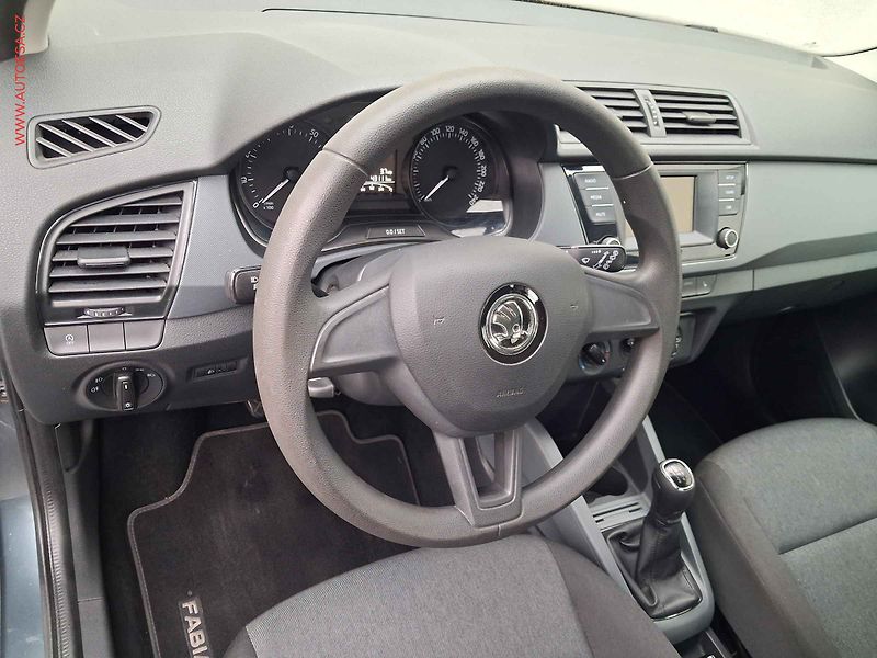 Škoda Fabia (2017) 1.0 MPi, Cool Edition - fotka 12 z 17