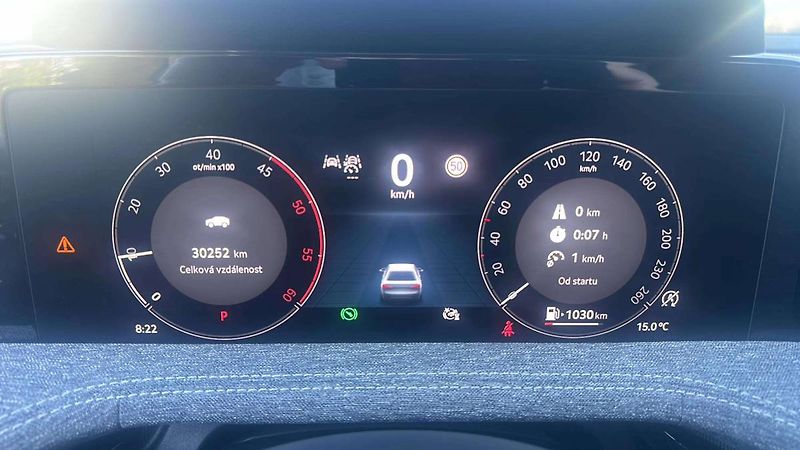Škoda Superb Liftback Selection  2,0TDI 110 - fotka 9 z 29
